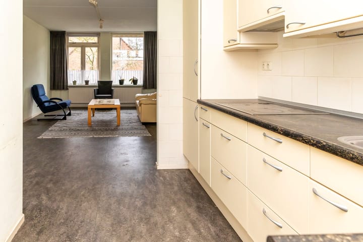 Photo 3 of Kermenstein 80