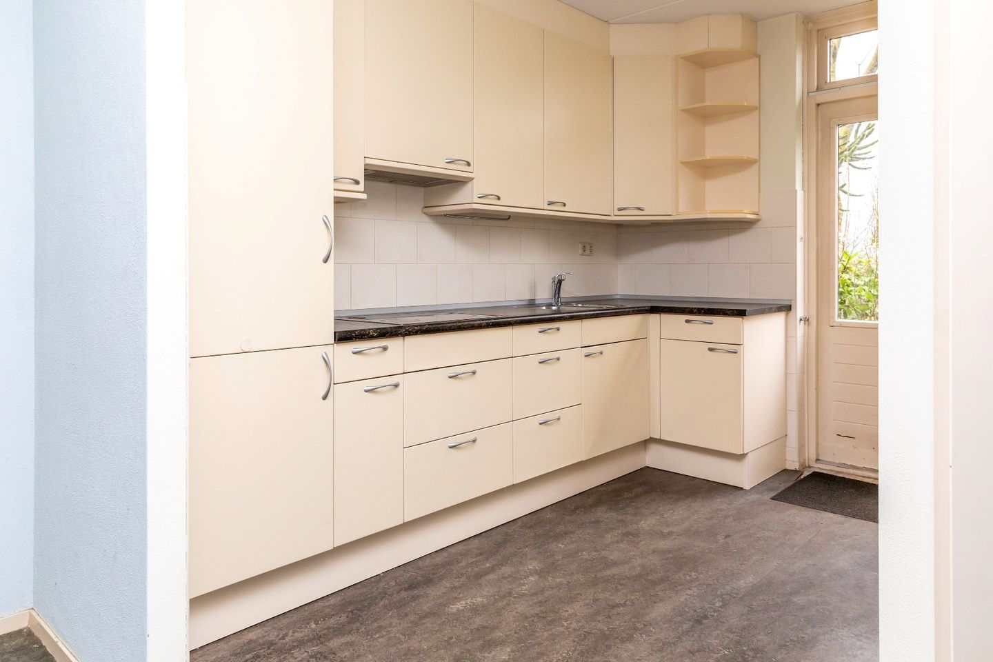 Photo 14 of Kermenstein 80