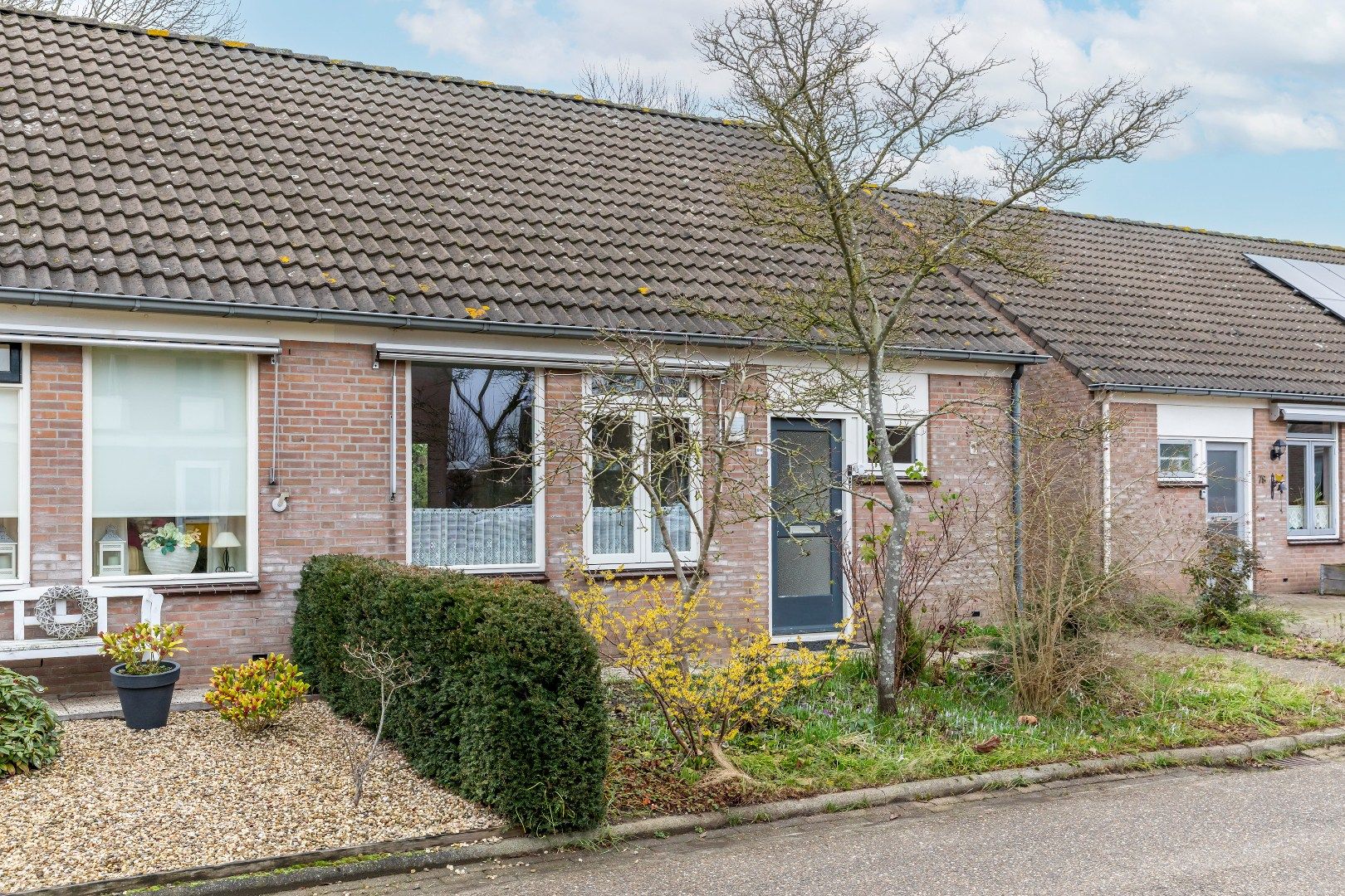 Photo 45 of Kermenstein 80