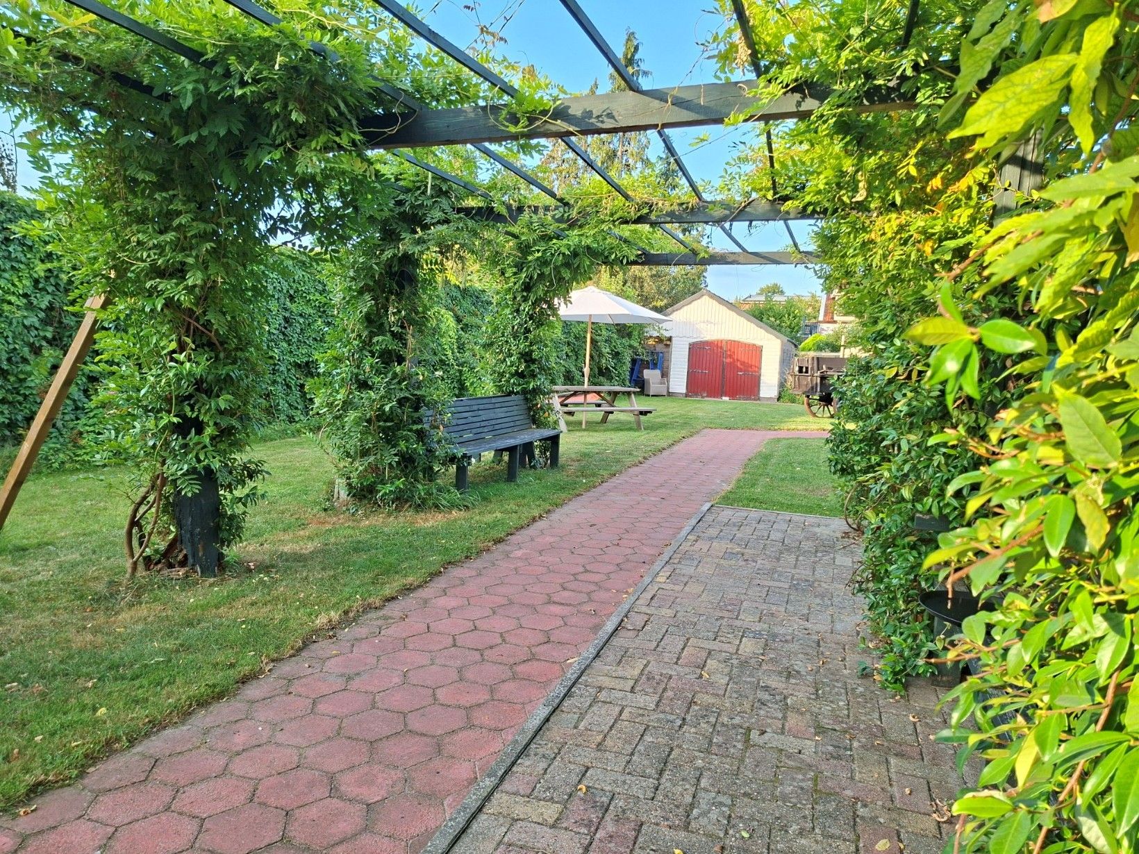 Foto 48 van Drouwenerstraat 4