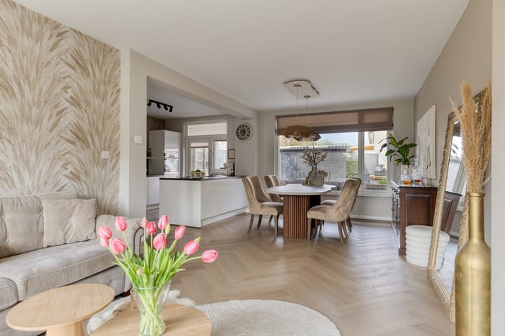 Photo 3 of Floralaan 44