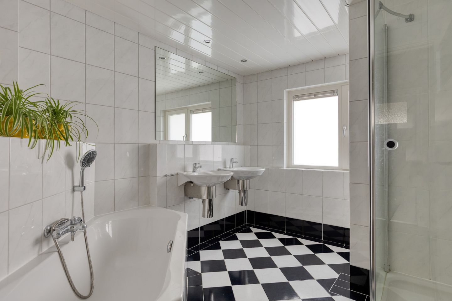 Photo 19 of Floralaan 44