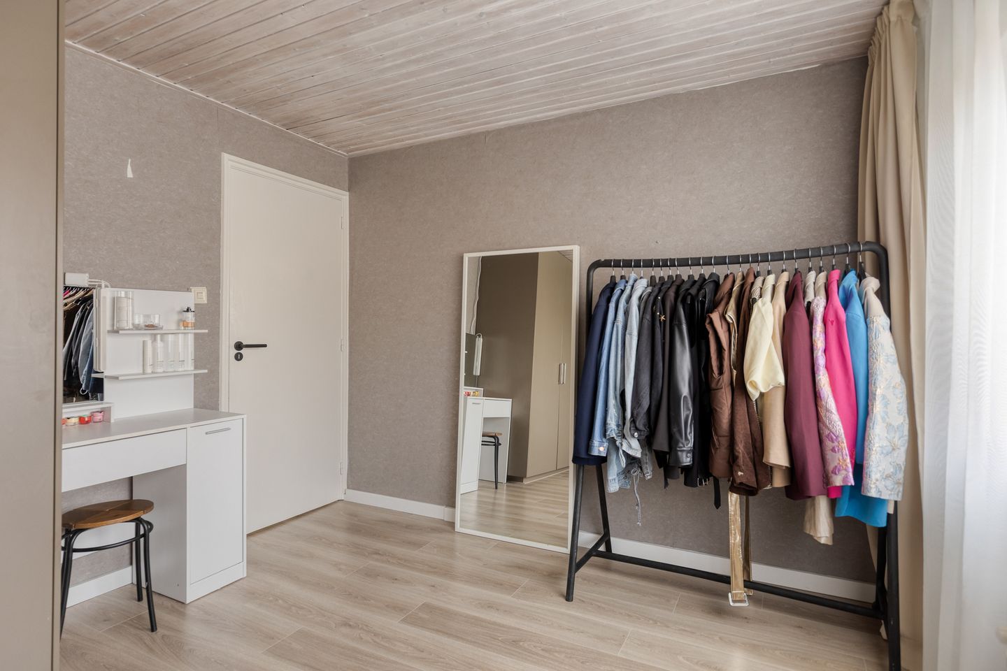 Photo 25 of Floralaan 44