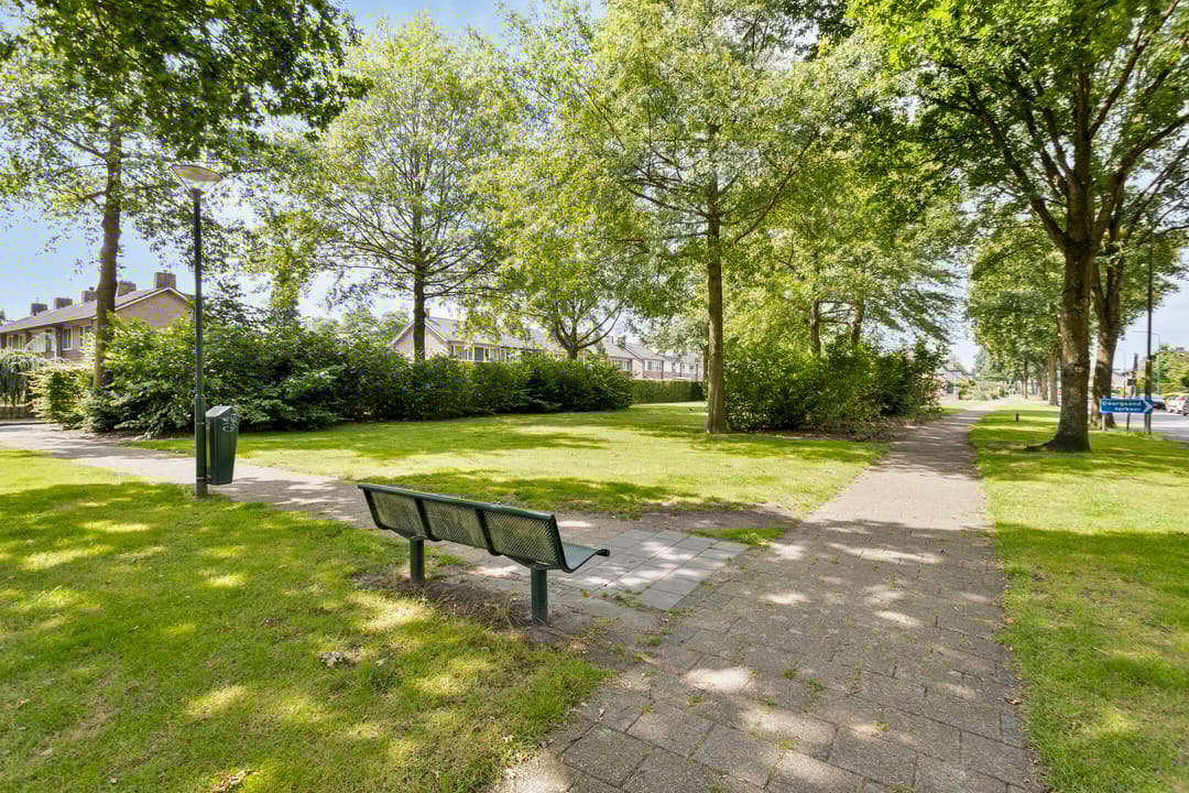 Photo 37 of Floralaan 44