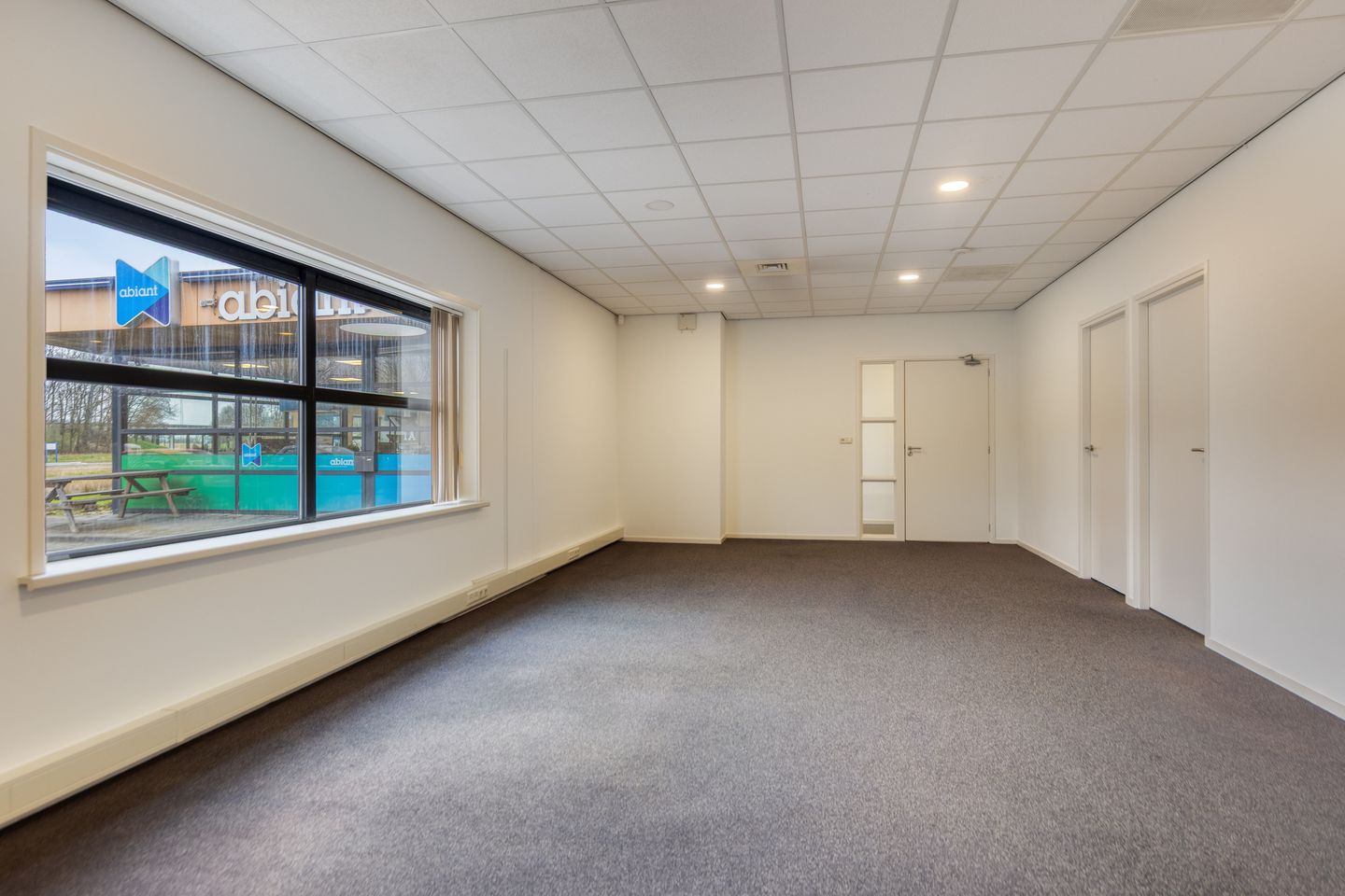 View photo 3 of Kapteynlaan 1-b