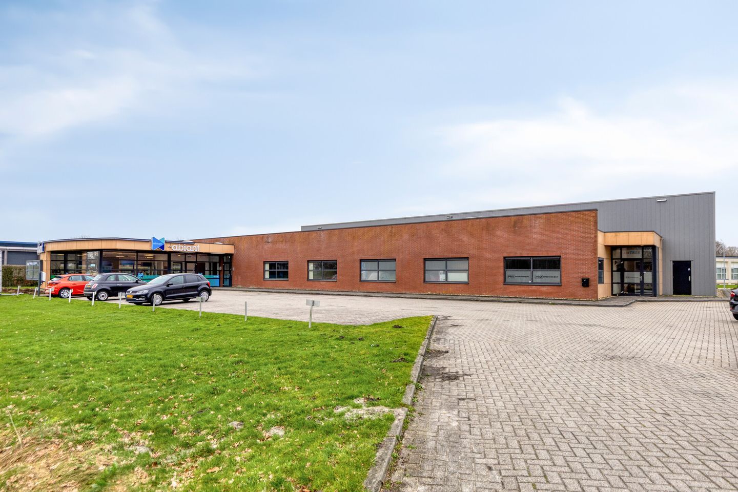 View photo 2 of Kapteynlaan 1-b