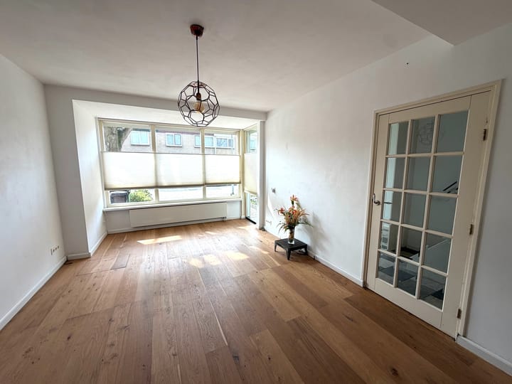 Photo 3 of Van den Berghlaan 409