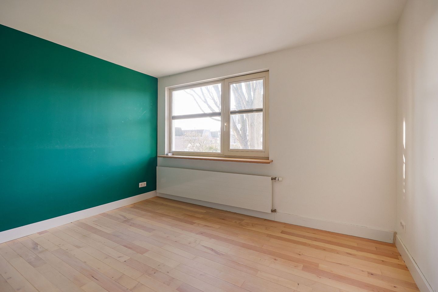 Spacious terraced house with 5 bedrooms and unique extension in quiet courtyard location — 26