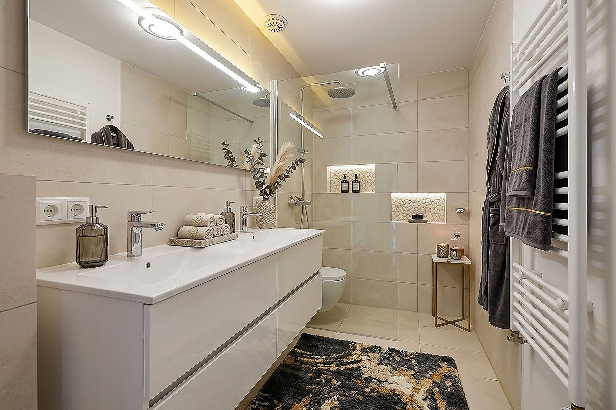 Spacious terraced house with 5 bedrooms and unique extension in quiet courtyard location — 29
