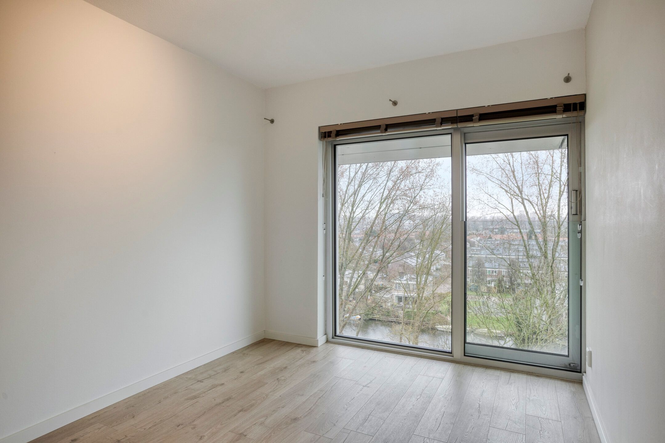 Modern Three-Room Apartment with Parking and Bought-off Ground Lease in Amsterdam Zuidwest — 23