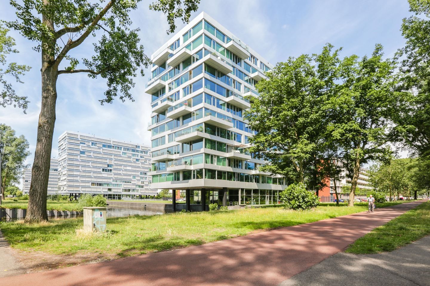 Modern Three-Room Apartment with Parking and Bought-off Ground Lease in Amsterdam Zuidwest — 35