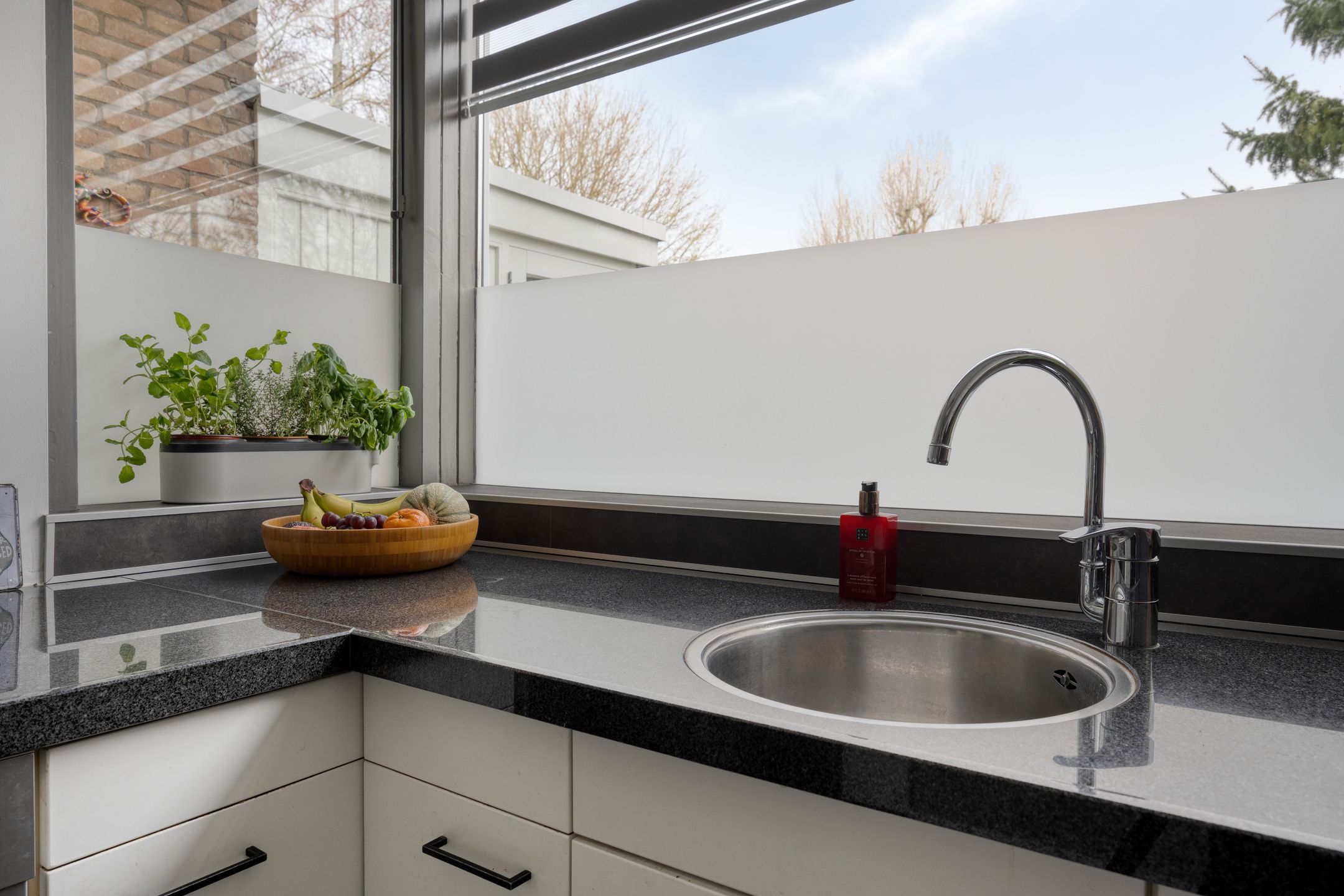 Photo 12 of Irenestraat 30