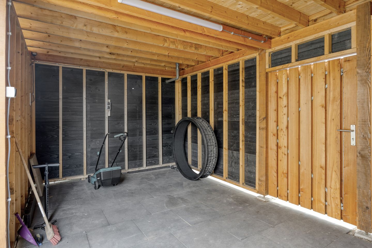 Photo 35 of Irenestraat 30