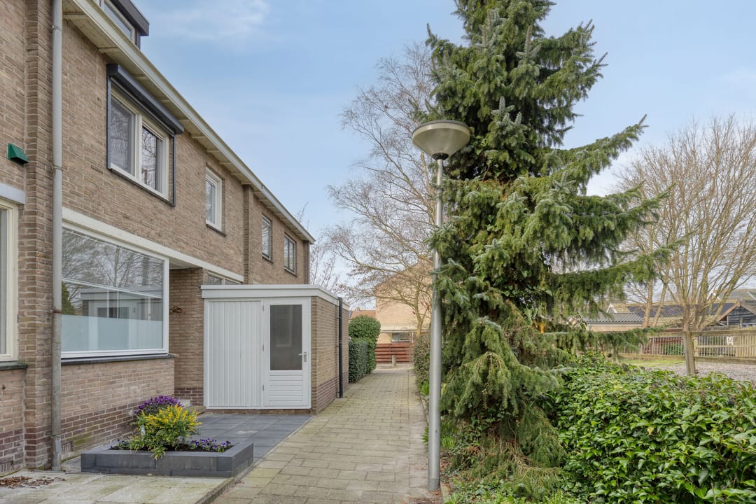 Photo 38 of Irenestraat 30