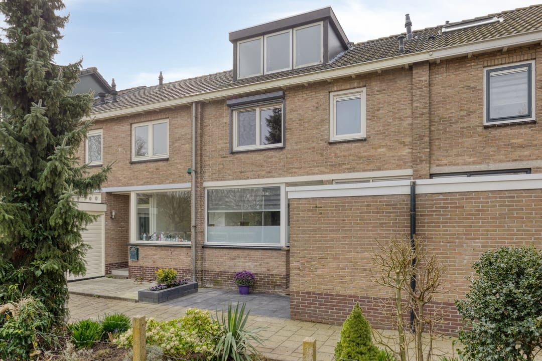 Photo 41 of Irenestraat 30