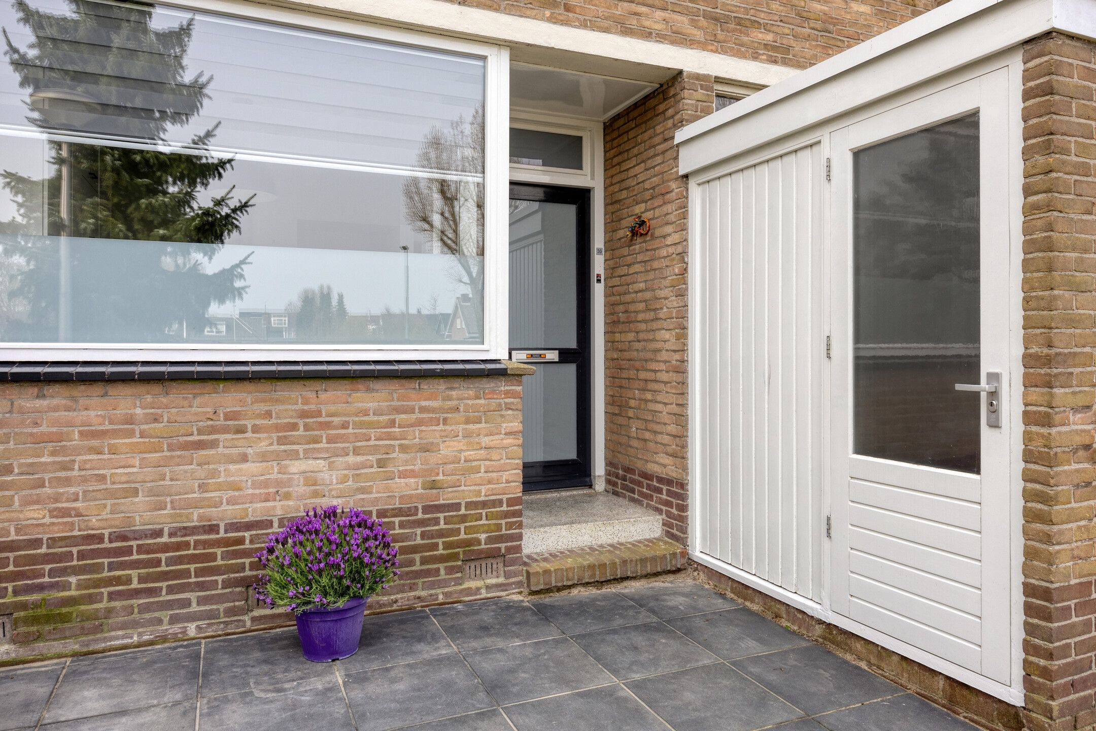 Photo 42 of Irenestraat 30