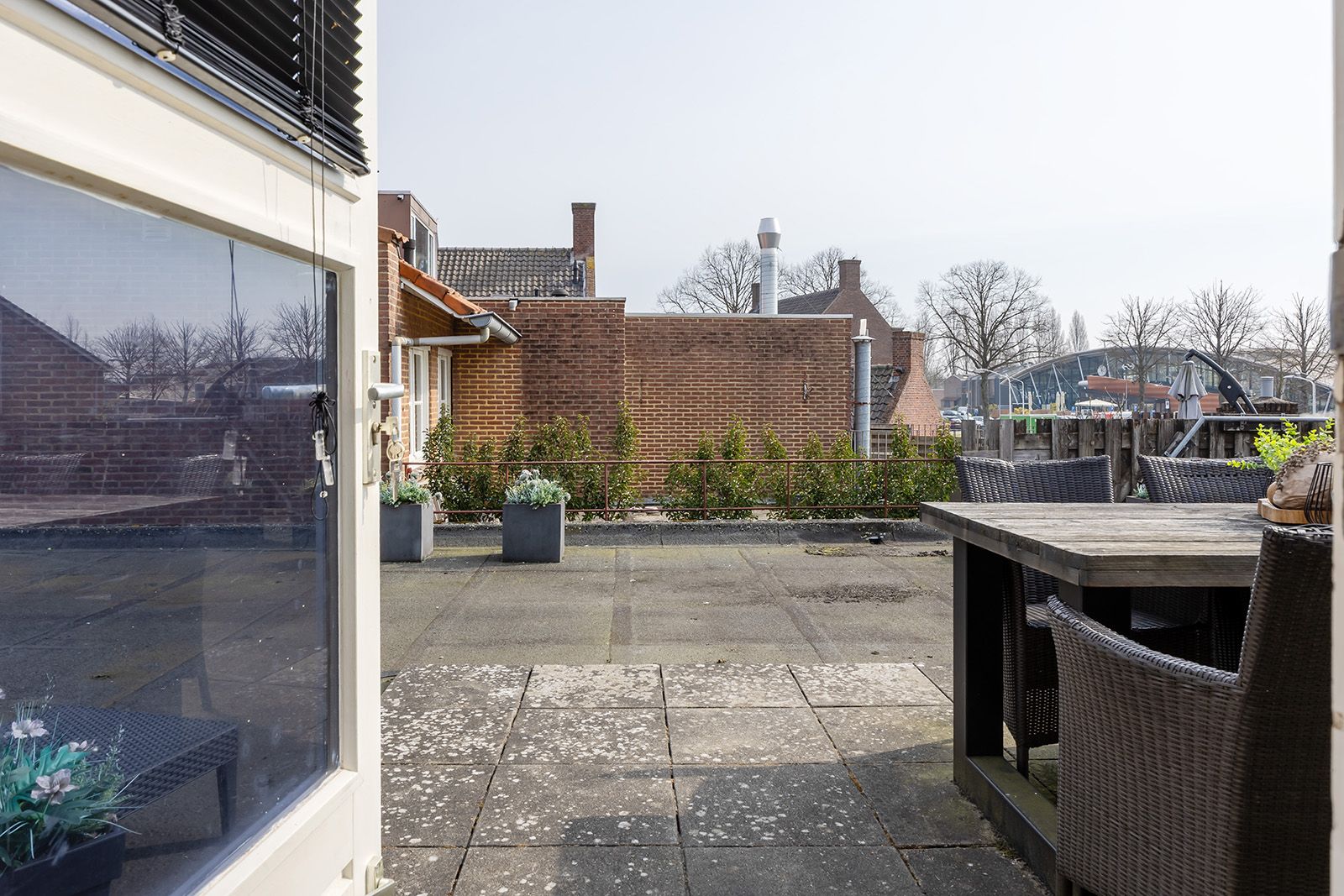 Charming upper apartment with sunny roof terrace in Best — 30