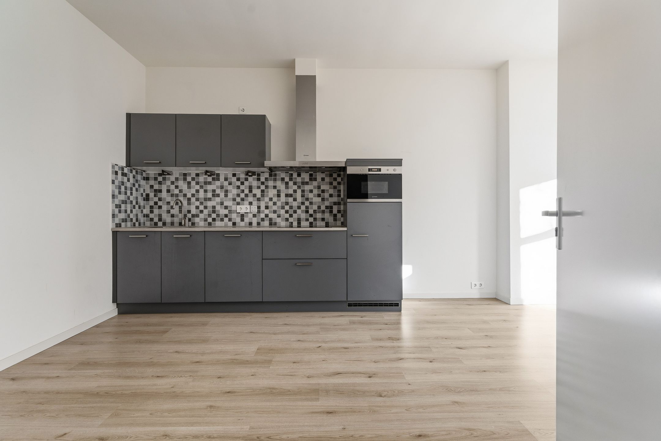 Foto 9 van Van Loostraat 115