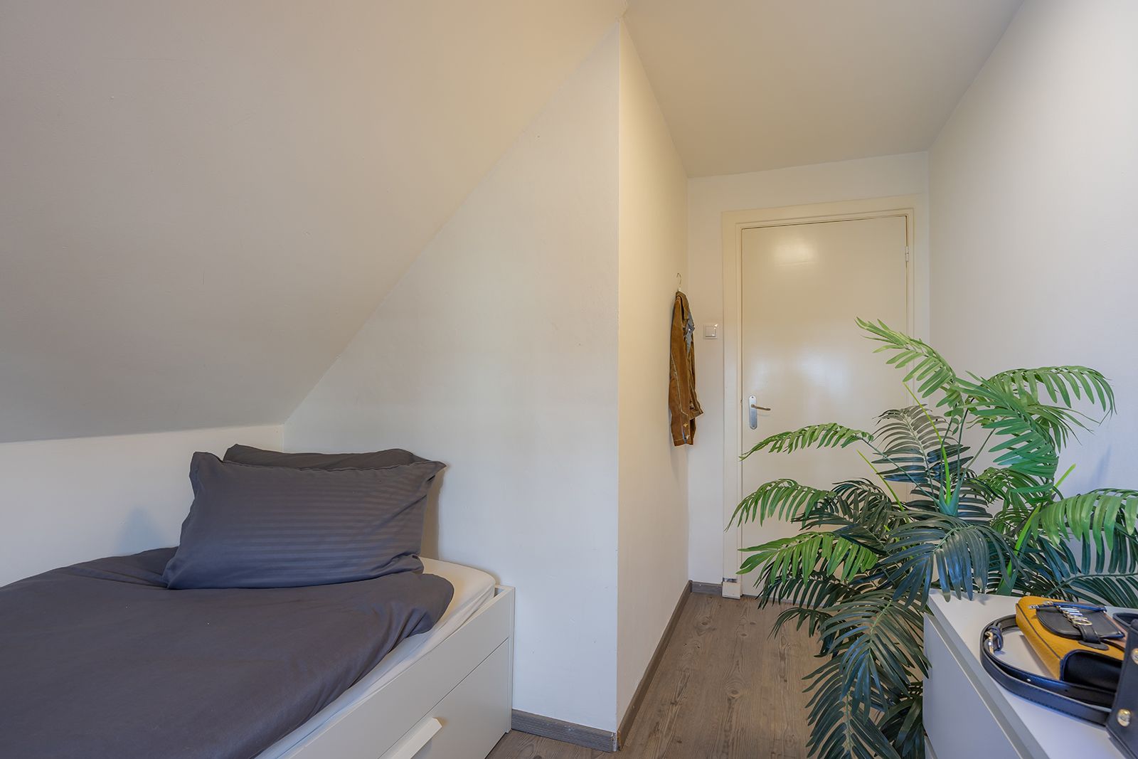 Charming upper apartment with sunny roof terrace in Best — 18