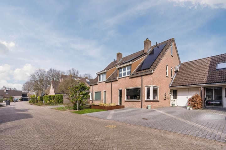 Photo 2 of Jan Poortmanweg 12