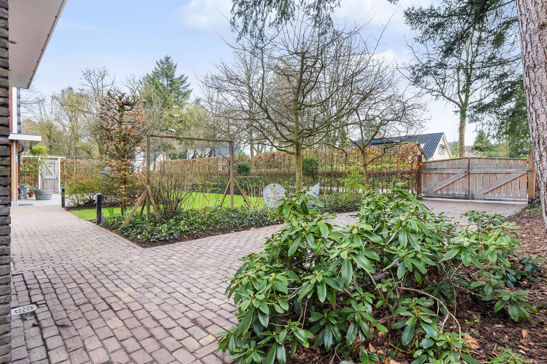 Photo 60 of Veldekster 25