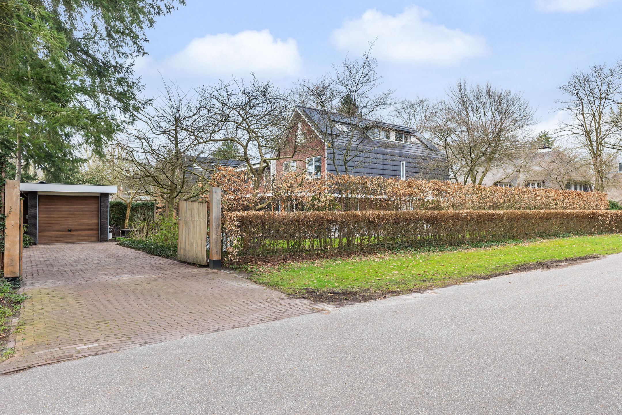 Photo 66 of Veldekster 25