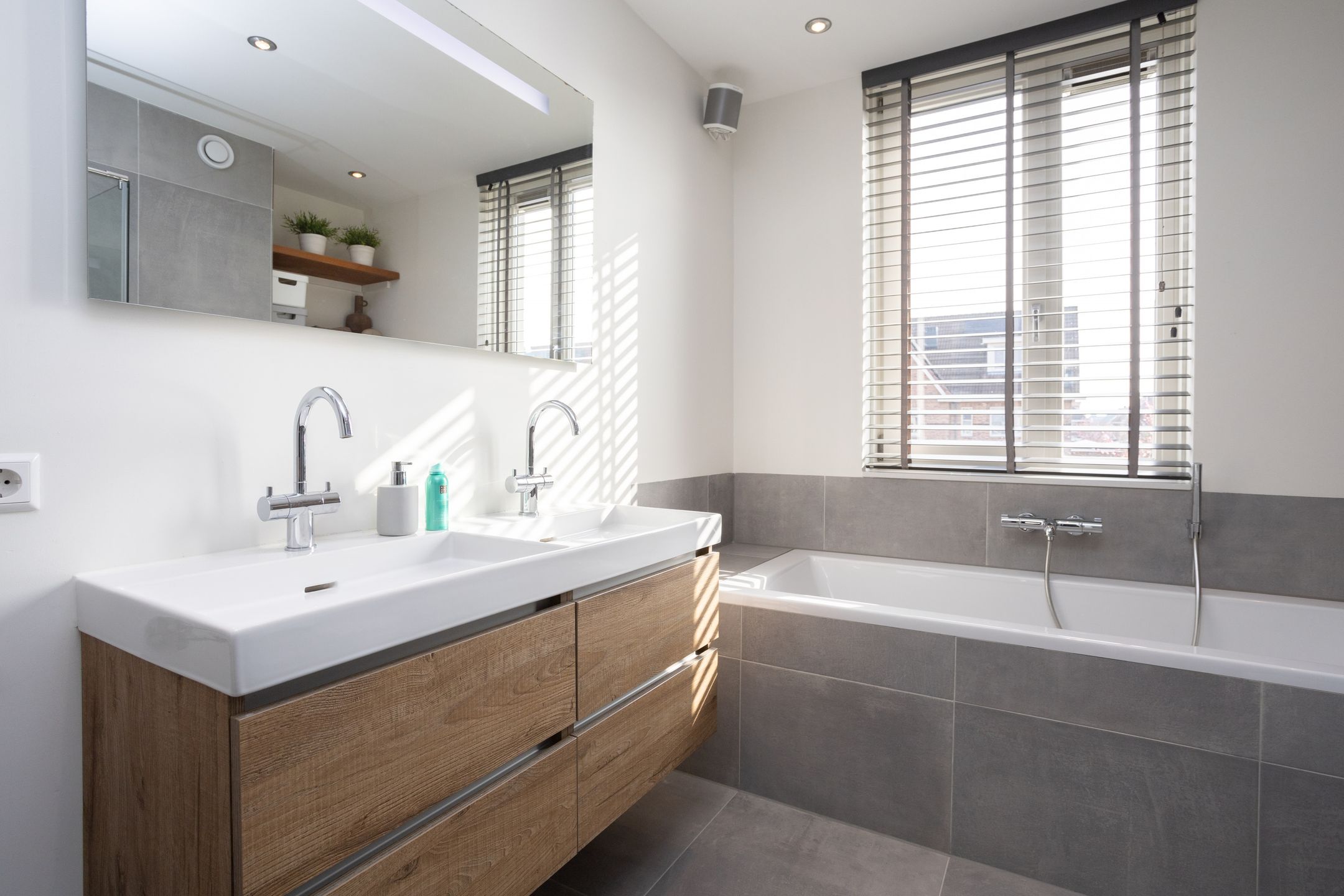 Photo 42 of Victor E. van Vrieslandsingel 37