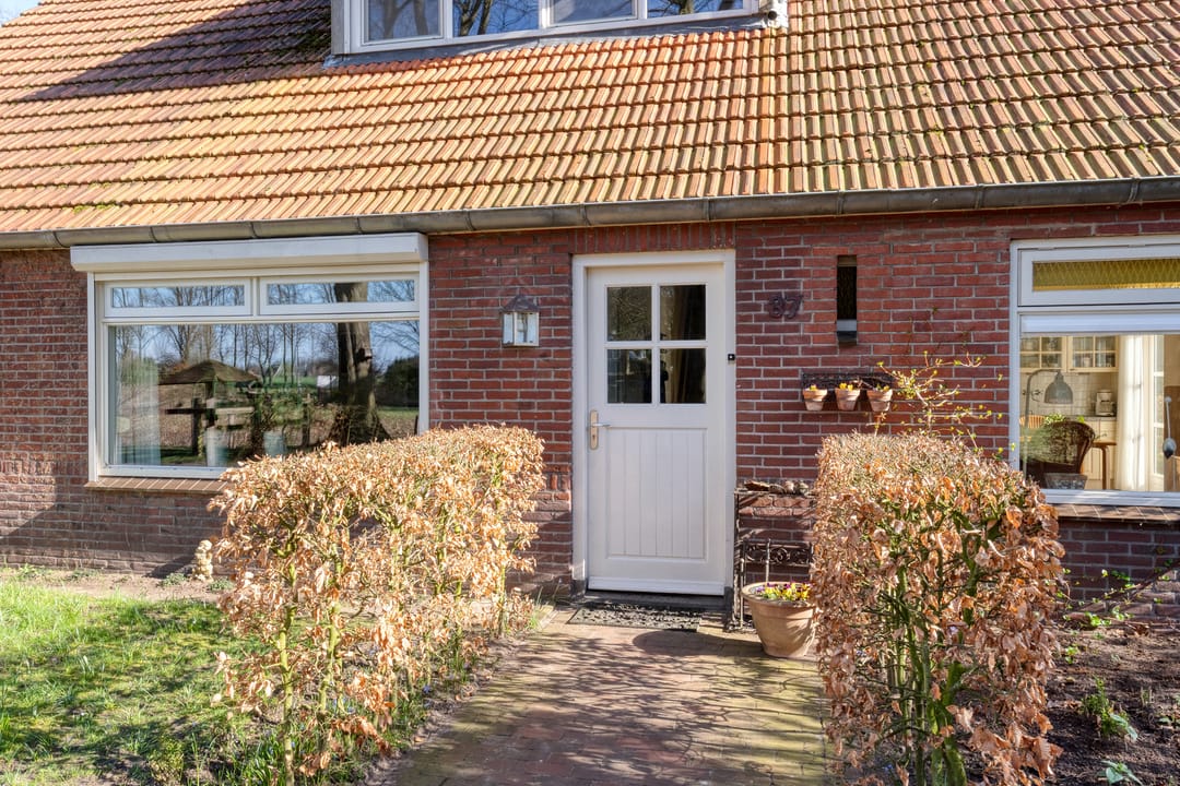 Spacious detached farmhouse with impressive garden and annexe in Haaksbergen — 7