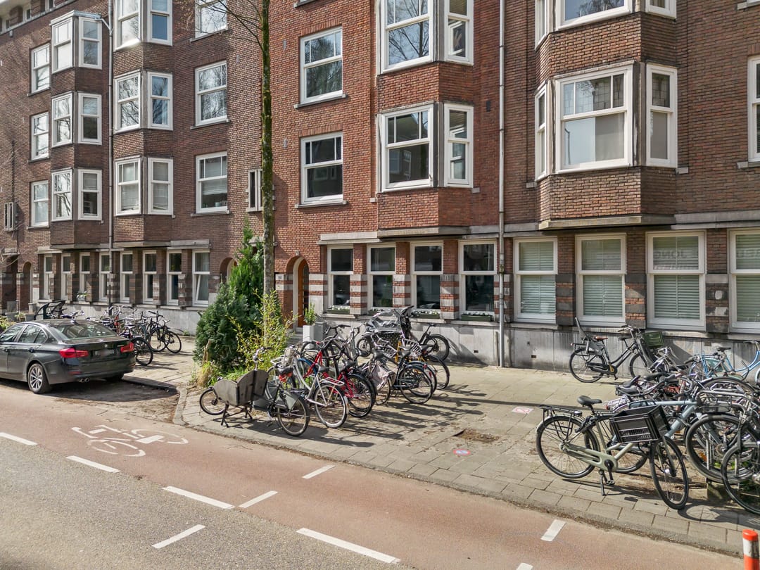 Photo 37 of Haarlemmermeerstraat 58-H