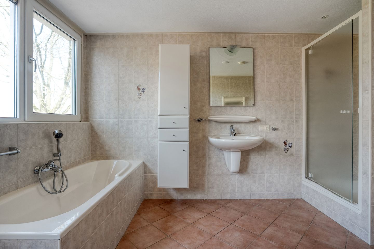 Spacious detached farmhouse with impressive garden and annexe in Haaksbergen — 34