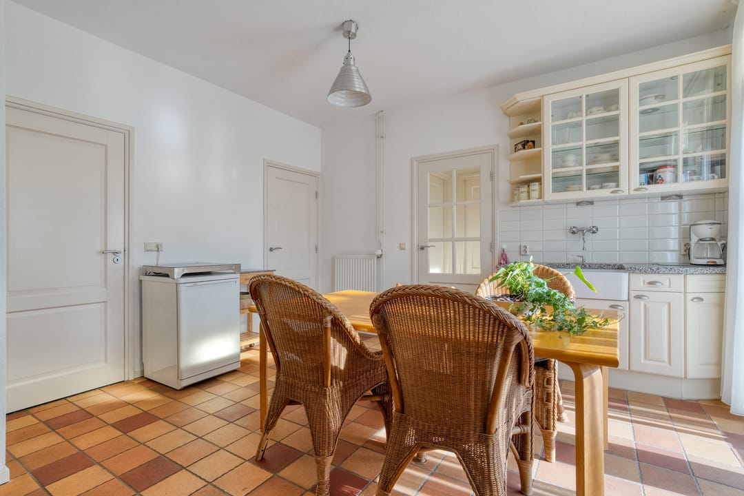 Spacious detached farmhouse with impressive garden and annexe in Haaksbergen — 41
