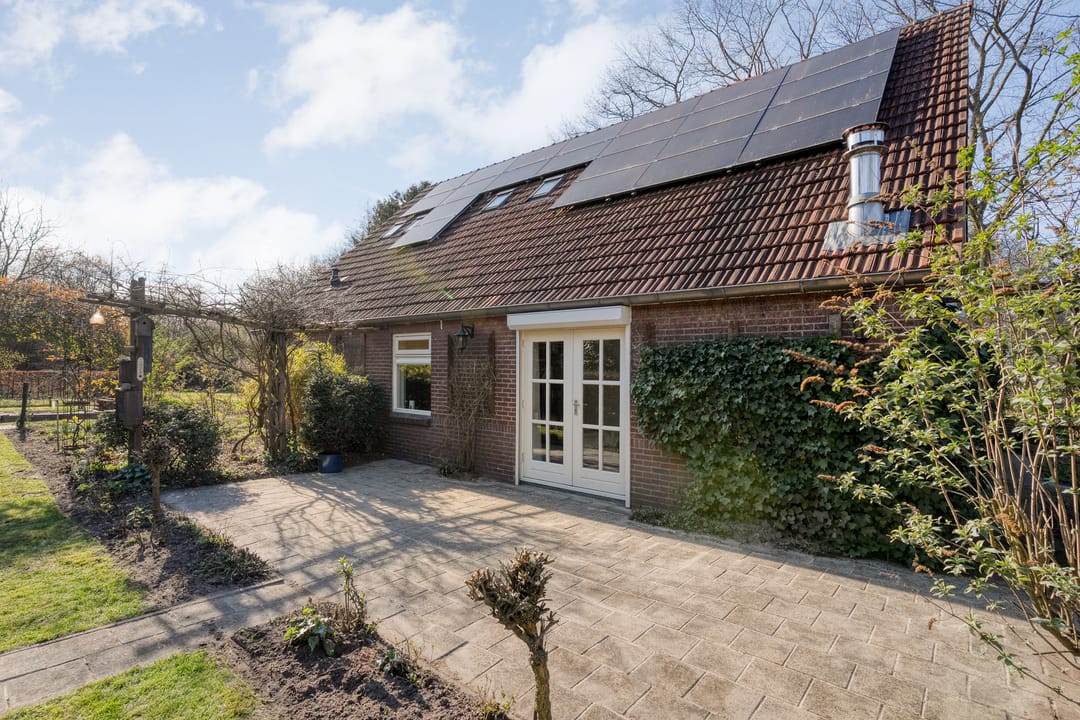Spacious detached farmhouse with impressive garden and annexe in Haaksbergen — 50