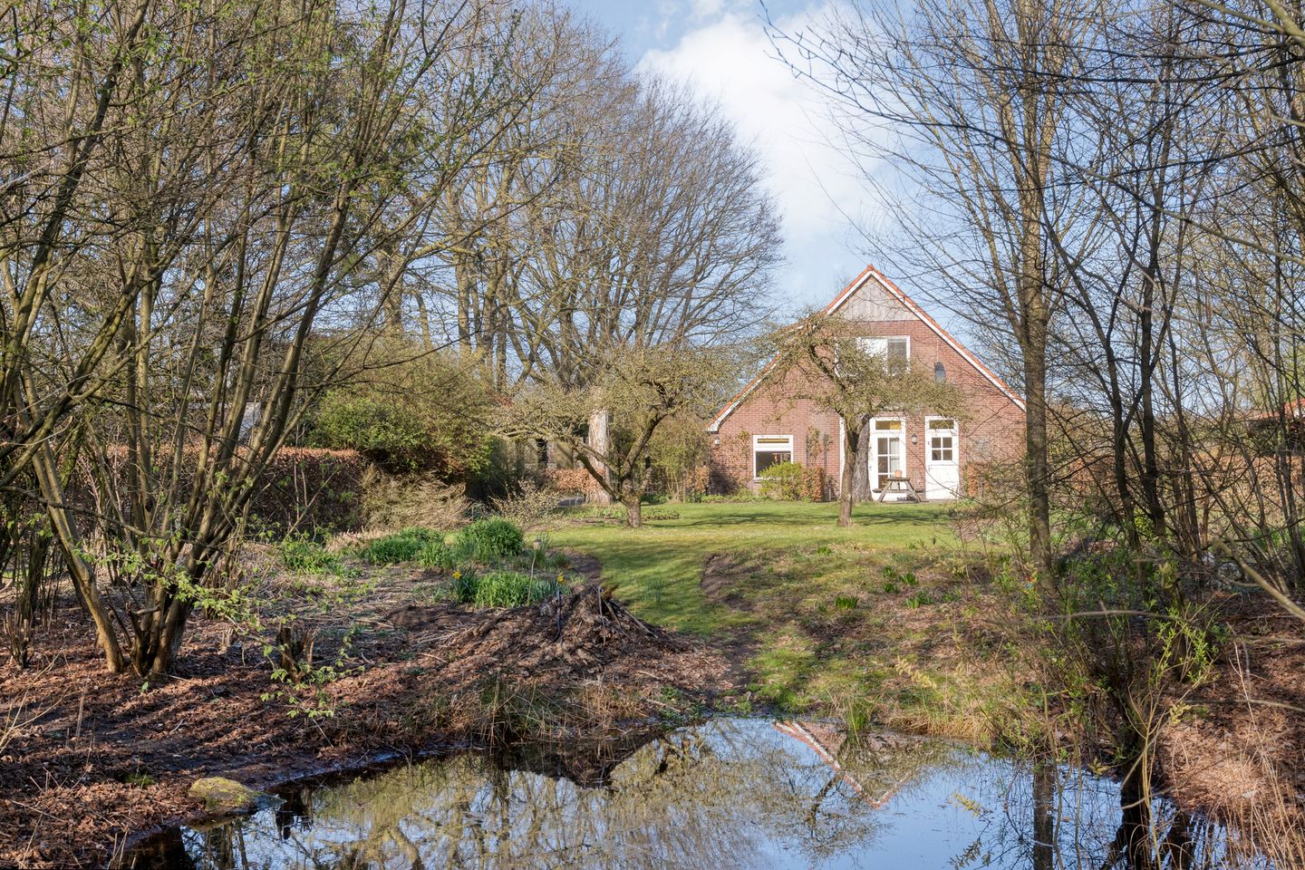 Spacious detached farmhouse with impressive garden and annexe in Haaksbergen — 63