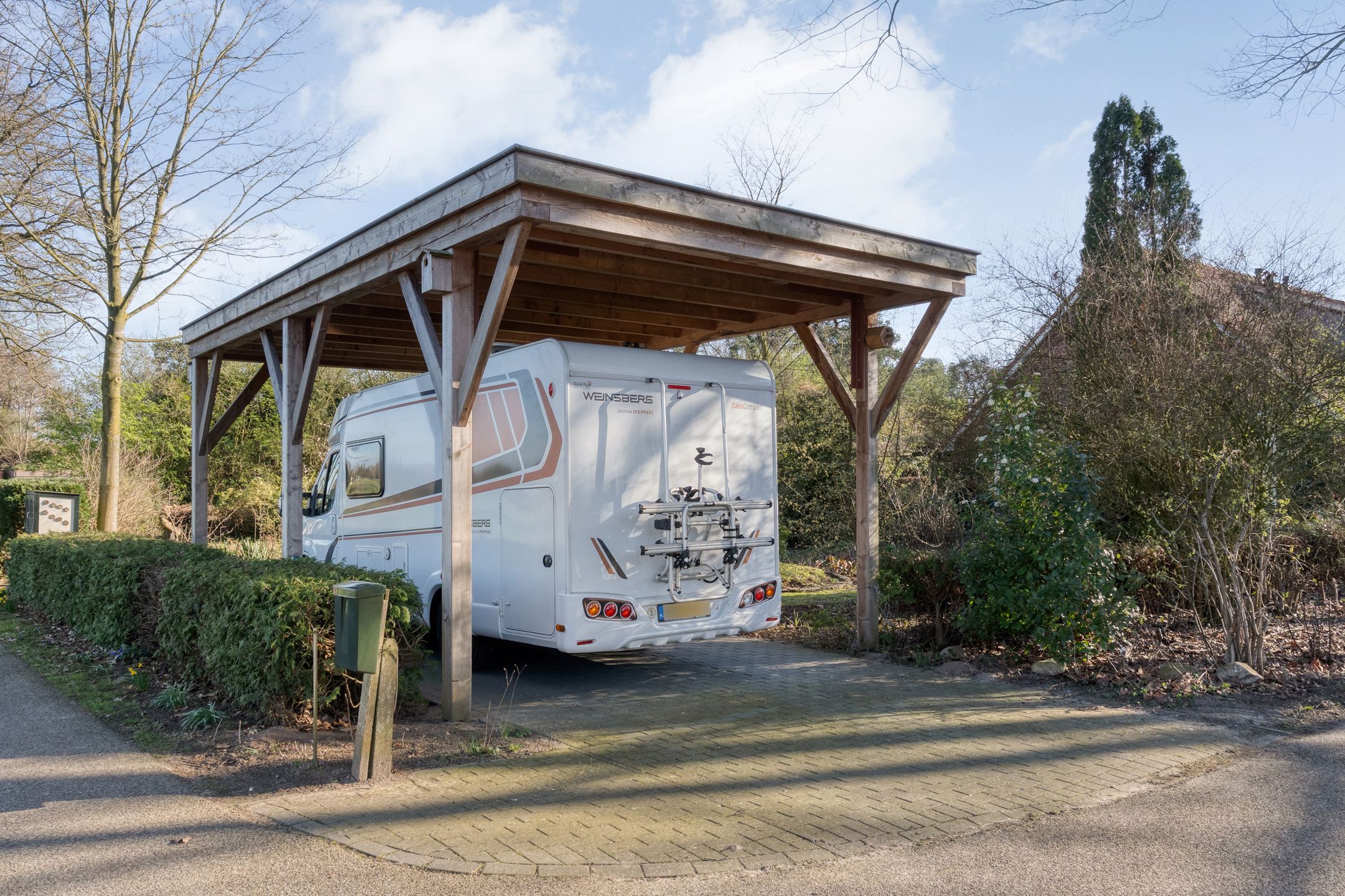 Spacious detached farmhouse with impressive garden and annexe in Haaksbergen — 70