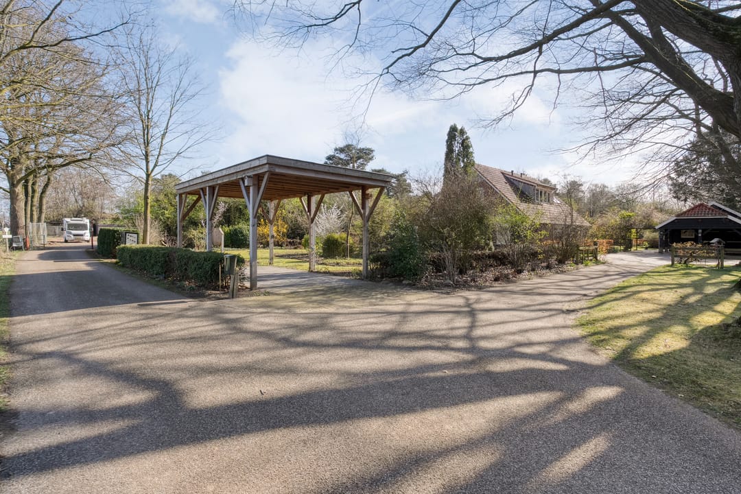 Spacious detached farmhouse with impressive garden and annexe in Haaksbergen — 71