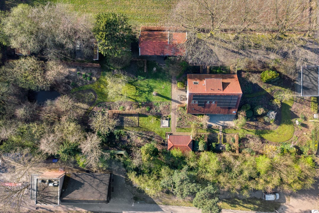 Spacious detached farmhouse with impressive garden and annexe in Haaksbergen — 75