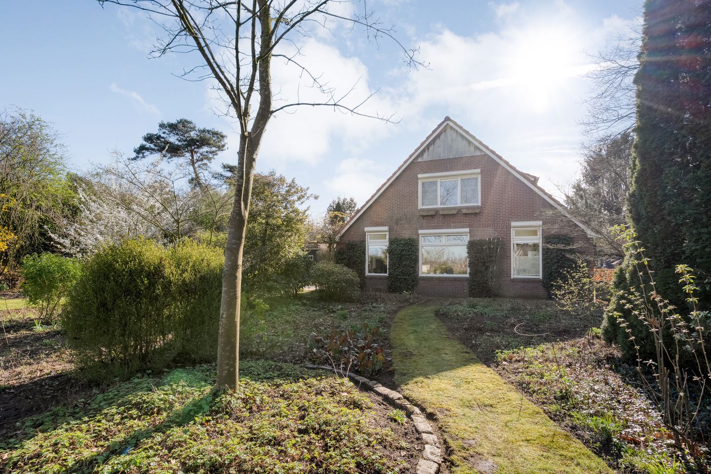 Spacious detached farmhouse with impressive garden and annexe in Haaksbergen — 78