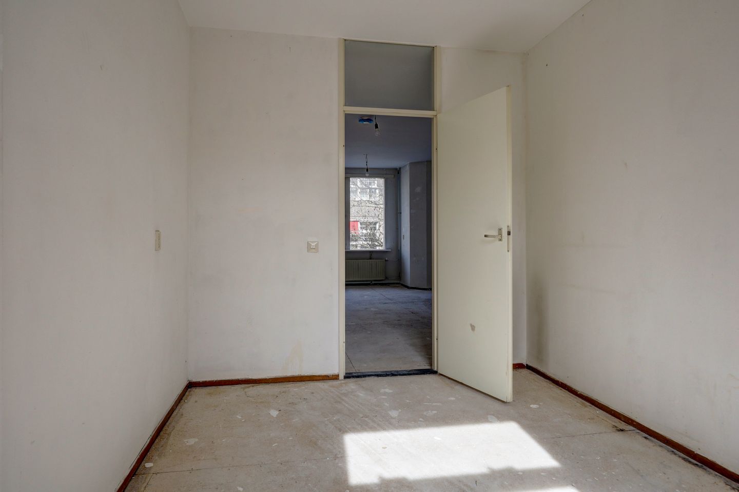 Charming 2-Room Apartment with South-Facing Balcony in De Pijp — 13