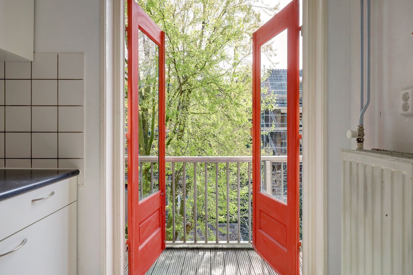 Charming 2-Room Apartment with South-Facing Balcony in De Pijp — 18