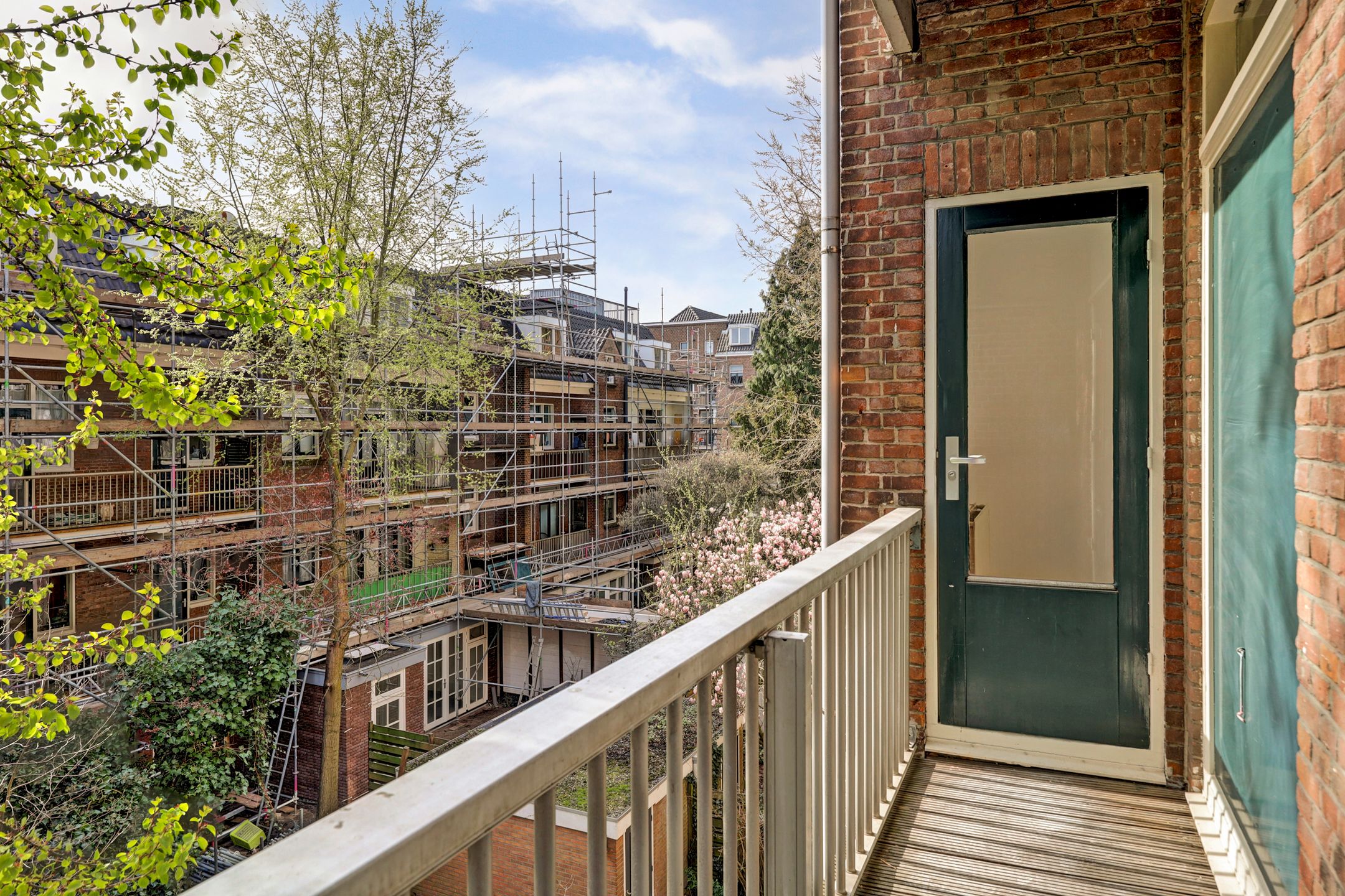 Charming 2-Room Apartment with South-Facing Balcony in De Pijp — 20