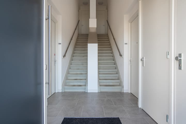 Photo 3 of Tiendschuur 14-L