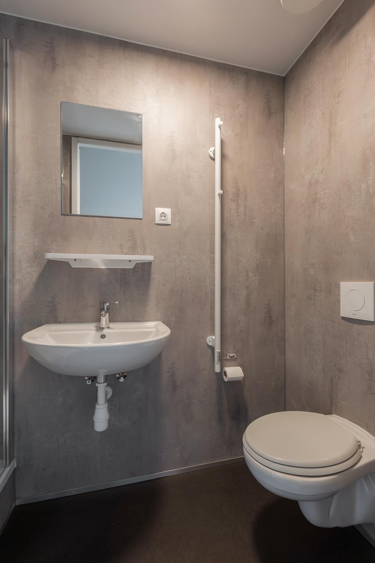 Foto 12 van Bassin 186-C21