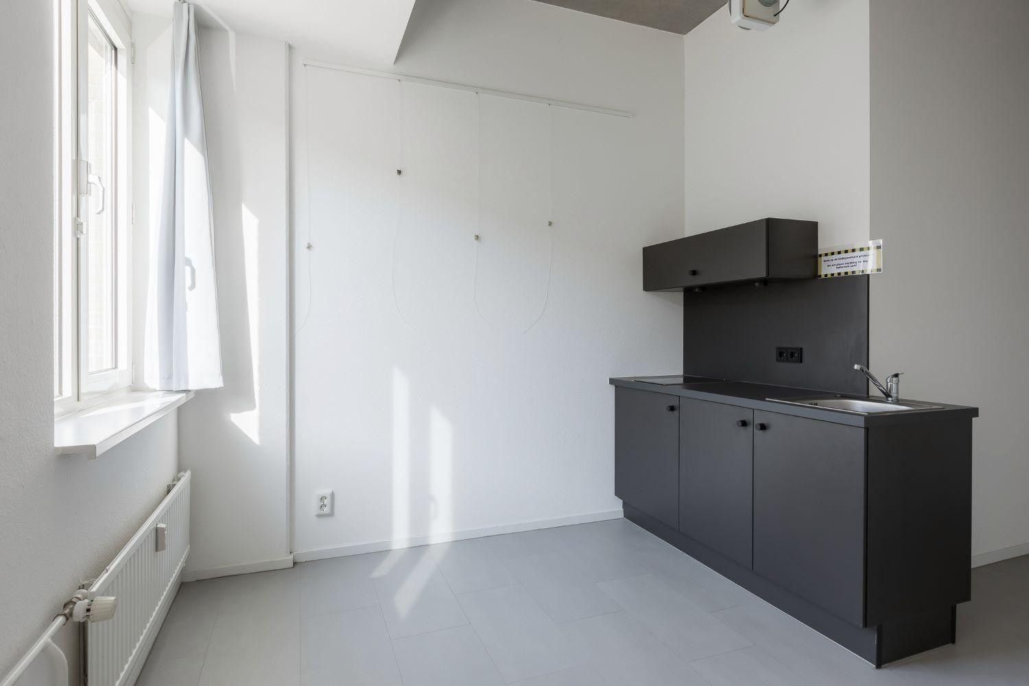 Foto 9 van Bassin 186-C21