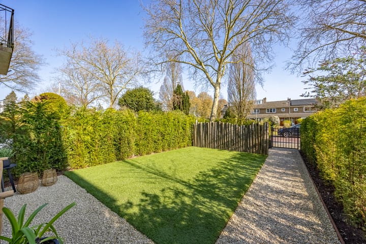 Photo 4 of Goudenregenstraat 38