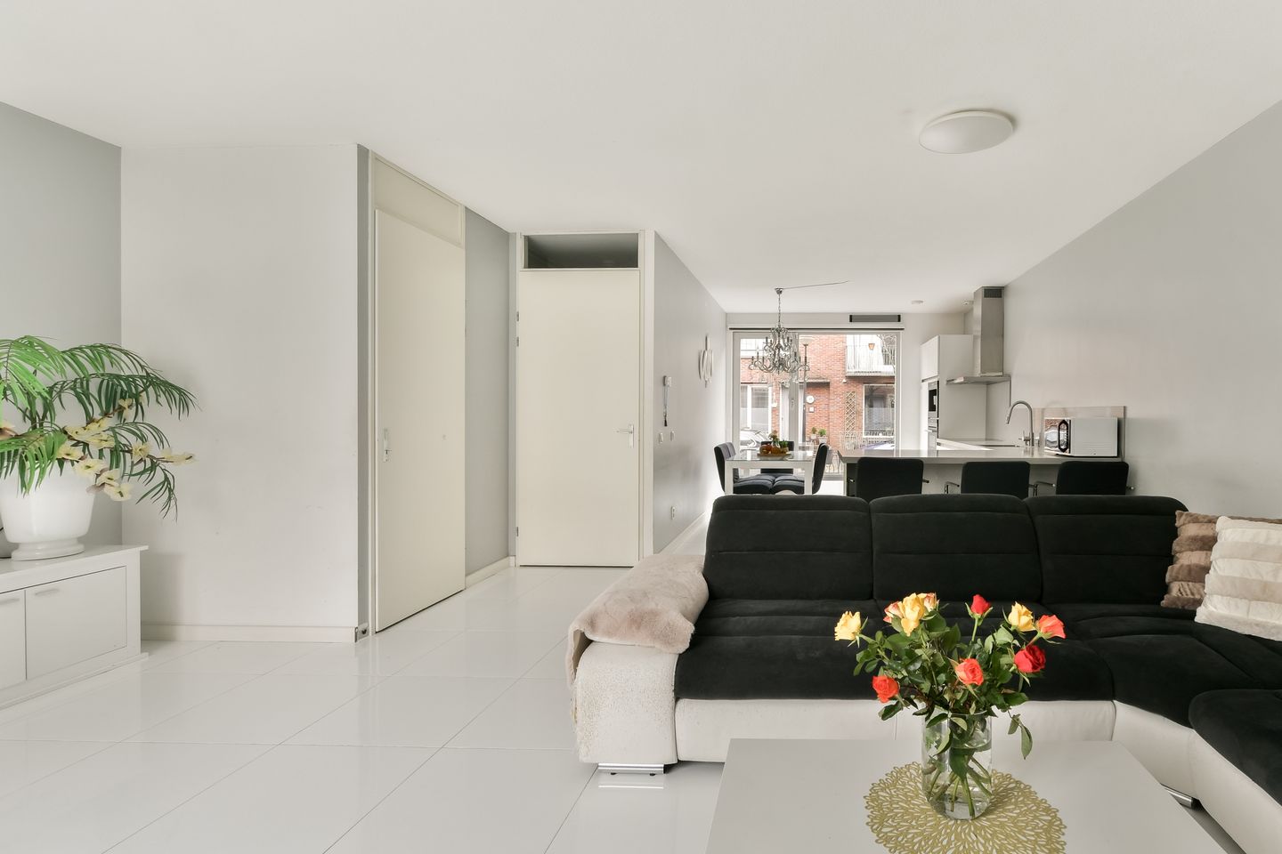 Photo 10 of Kousenbandstraat 32