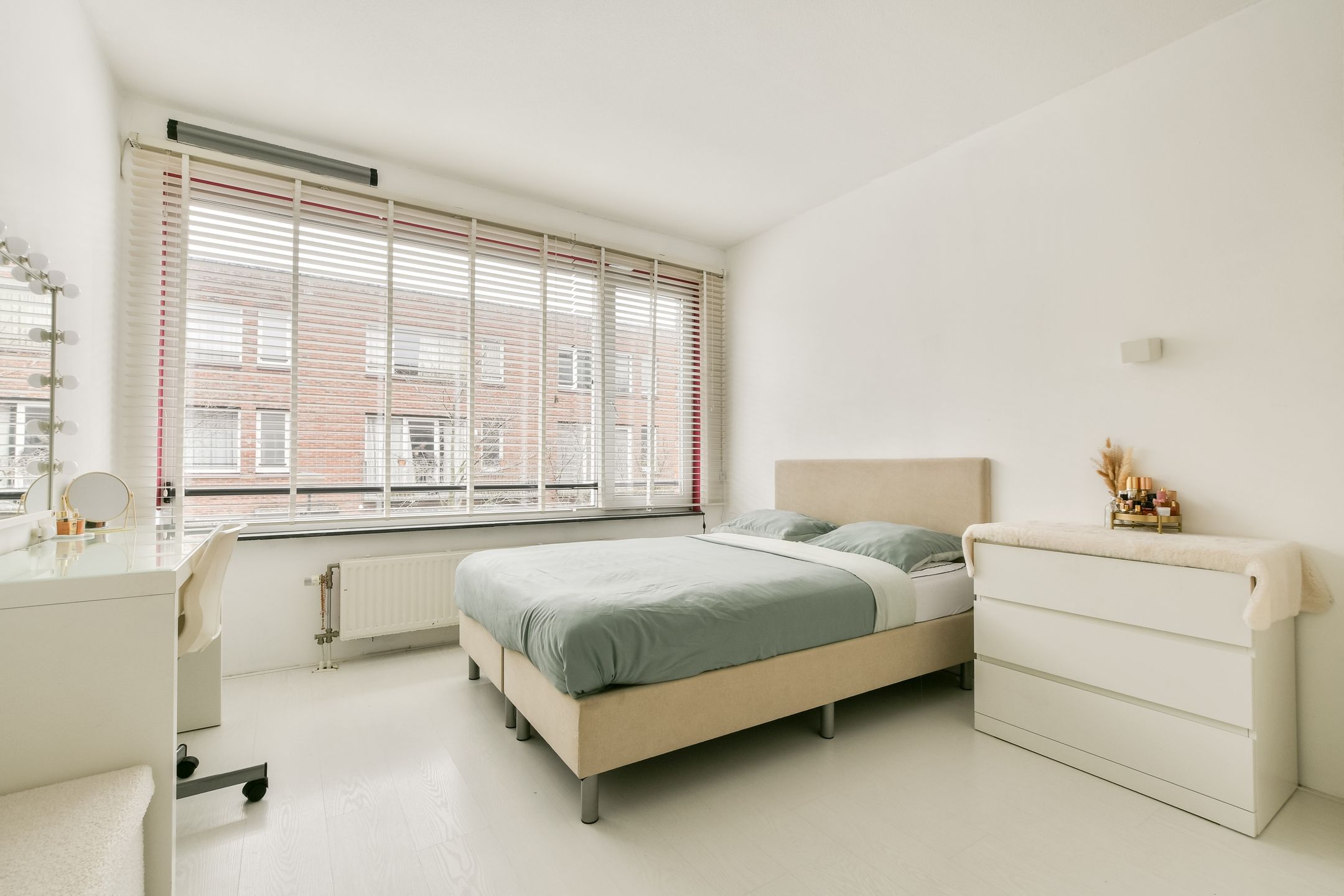 Photo 21 of Kousenbandstraat 32