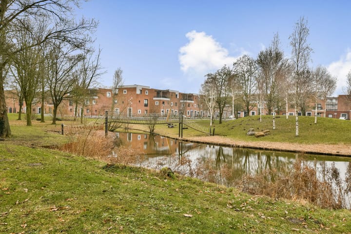 Photo 4 of Kousenbandstraat 32