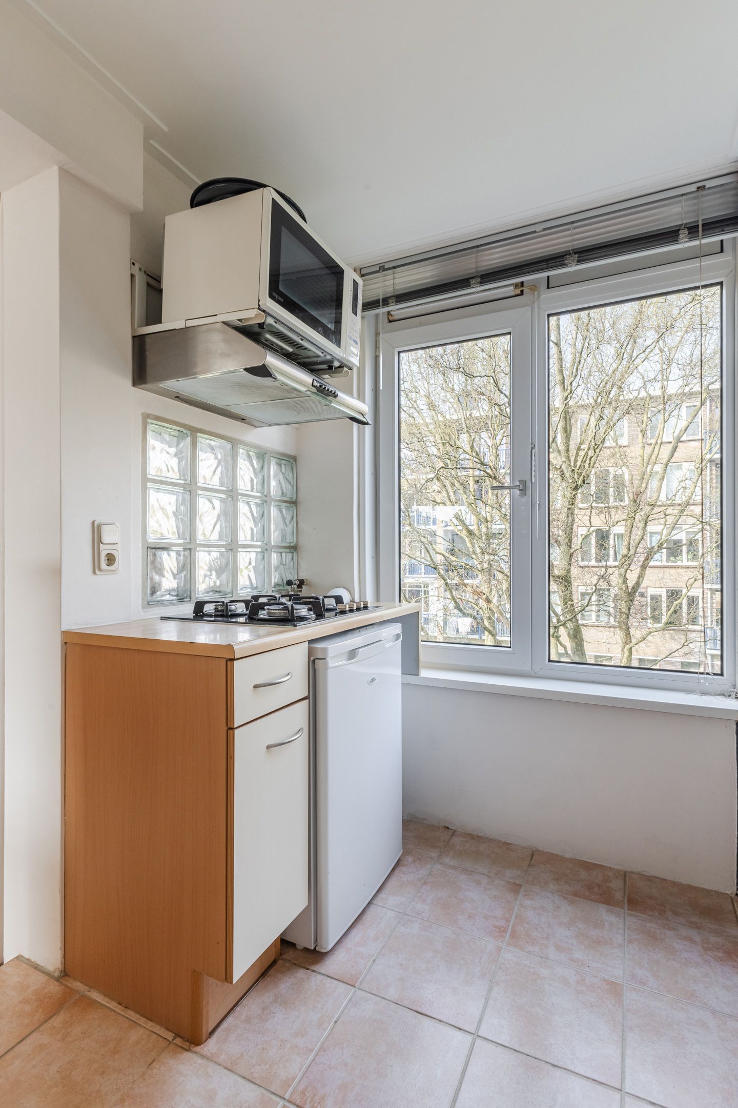 Renovated 2-Room Apartment with West-Facing Balcony in Weesp — 18