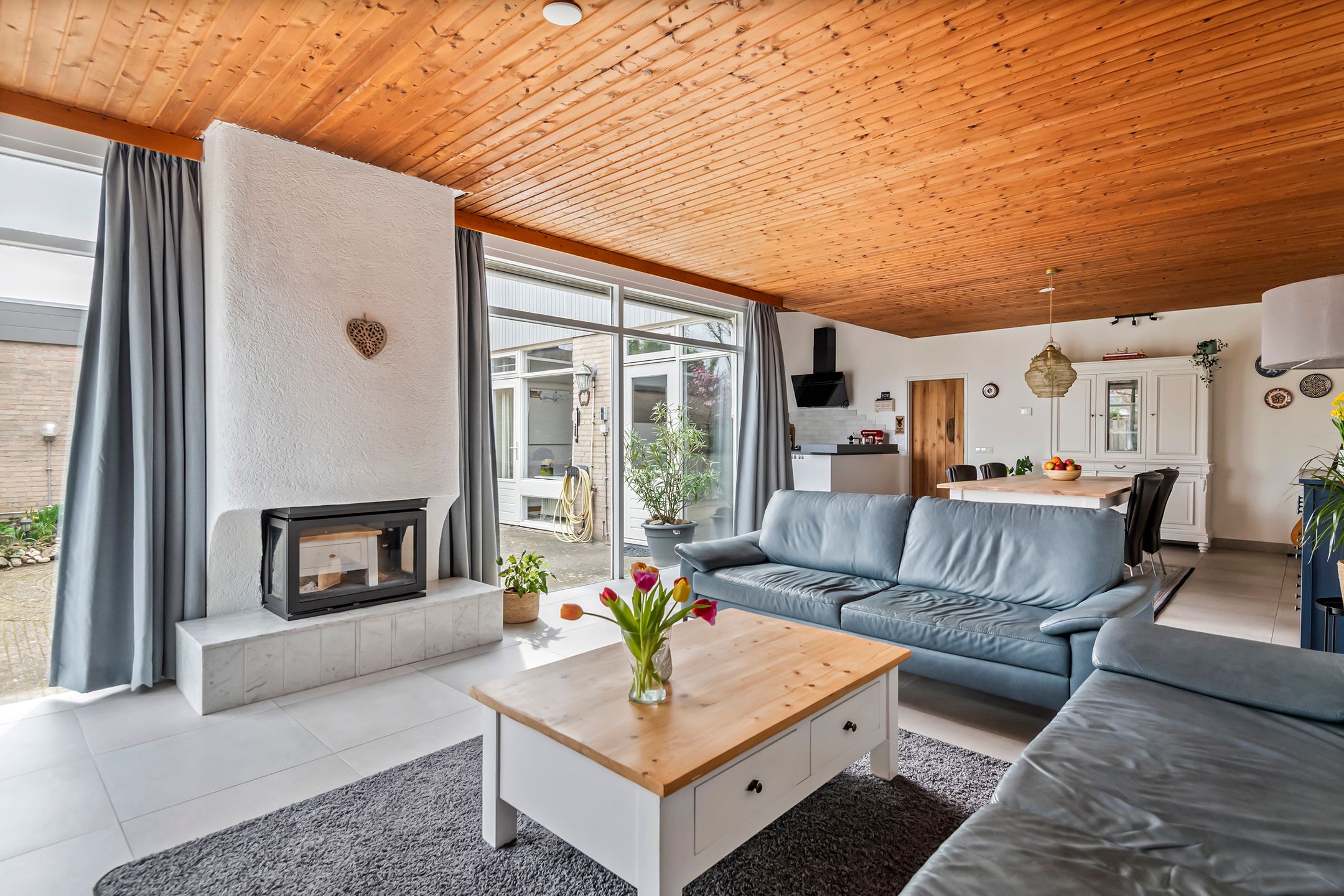 Modern Bungalow with Solar Panels in Quiet Location — 14