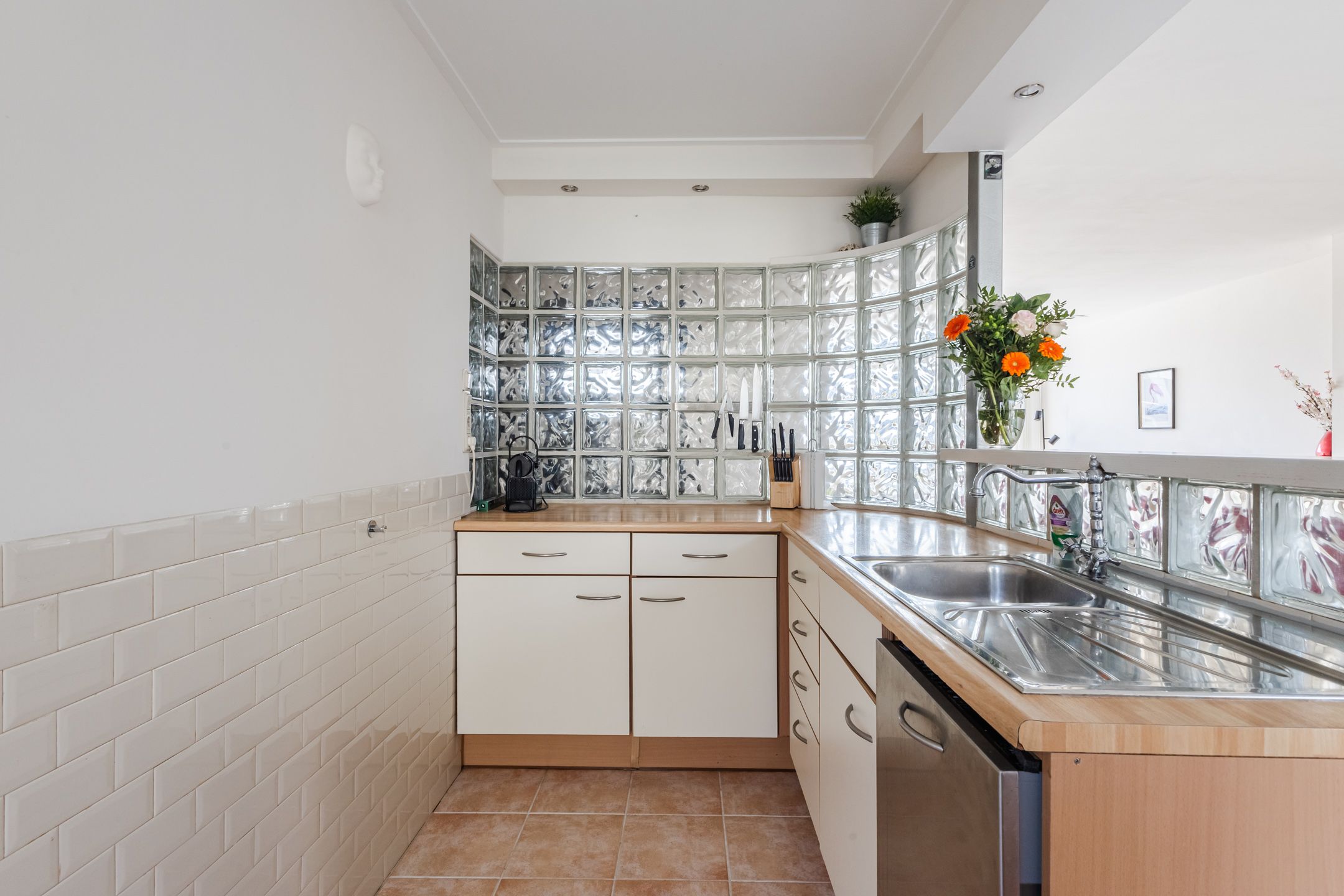 Renovated 2-Room Apartment with West-Facing Balcony in Weesp — 15